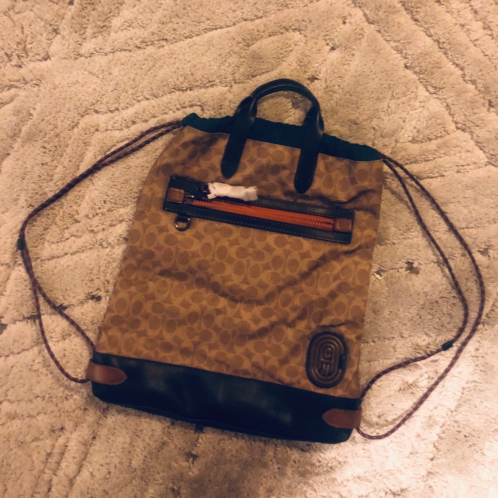 Coach sack